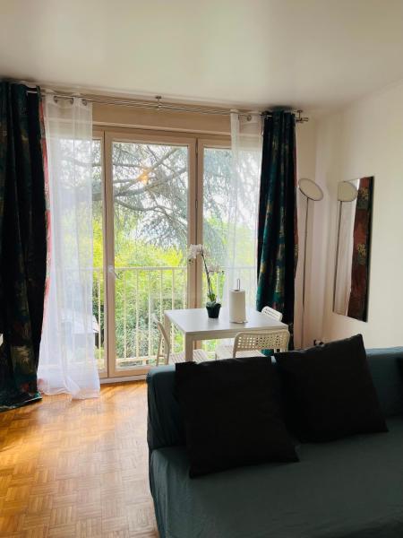 Charmant logement centre ville Rosny Sous Bois, Забронировать  Рони-су-Буа Seine-Saint-Denis