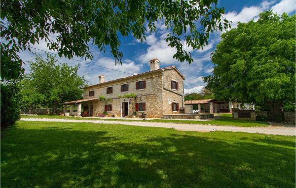 Villa Edera, Забронировать  Отели Юршичи с бассейном, Бассейн