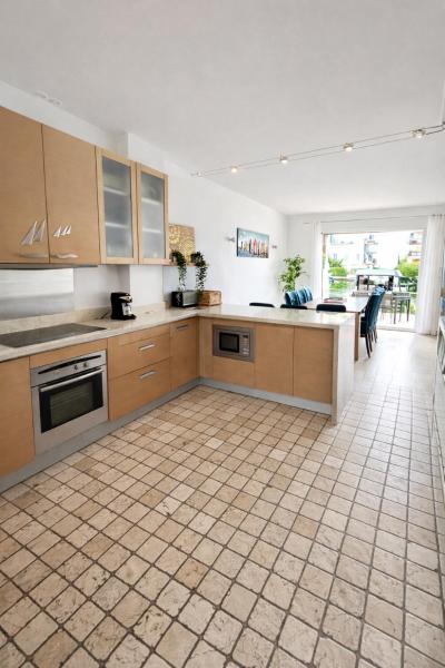 Grande Villa de 130 m2 avec SPA et amarrage privé 14x8M