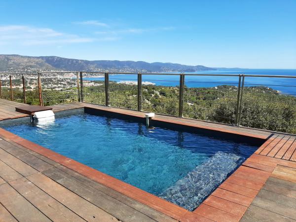 Gaou - Villa ONEIROS, paisible avec piscine & vue mer, Забронировать  Борм-ле-Мимоза Mimosa Road