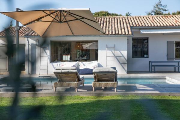 Villa Madame - Pool - Near Beach and Golf, Забронировать  Отели Аквитаний с парковкой, Парковка