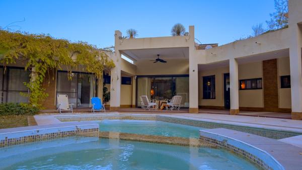 Longone House, Pileta & Vibes, Забронировать  Лухан-де-Куйо Wine Route Mendoza