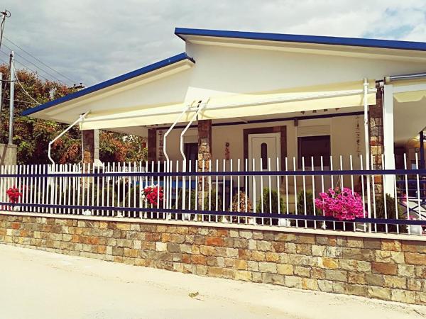 Villa Blue House, Забронировать  Отели Македонии с парковкой, Парковка
