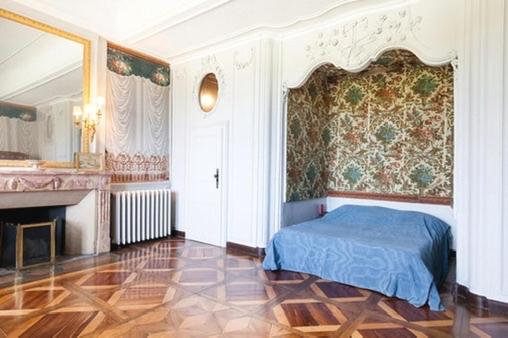 CHATEAU MONTALEMBERT Maîche, Забронировать  Maîche 