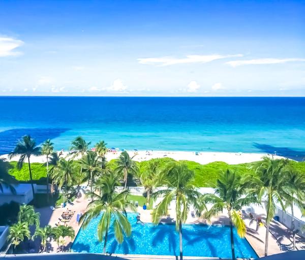 Casablanca Private Studios with direct Beach Access, Забронировать  Отели Майами-Бич с парковкой, Парковка