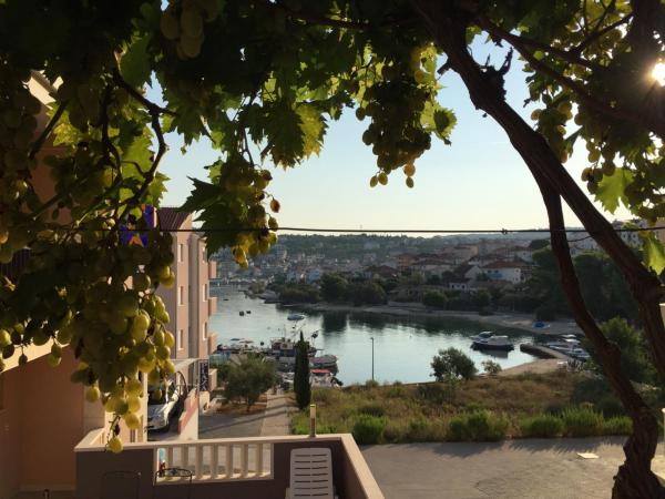 Apartments Villa Zica, Забронировать Апартаменты/квартира Трогир Ciovo Island