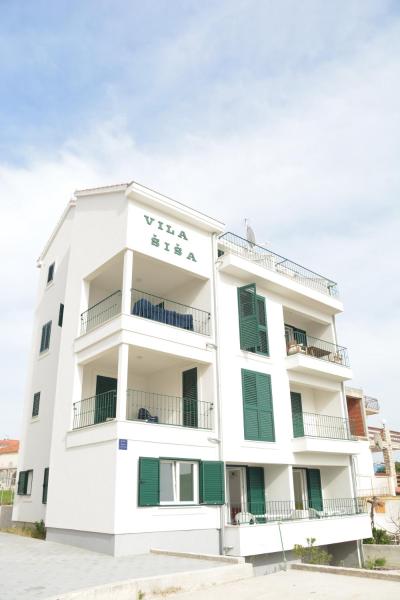 Beachfront Apartments Villa Šiša, Забронировать Апартаменты/квартира Примоштен Шибеник