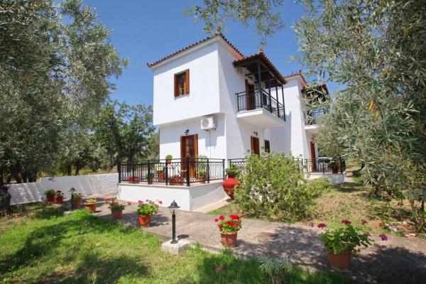 Stafylos Studios, Забронировать  Отели Скопелос с парковкой, Парковка