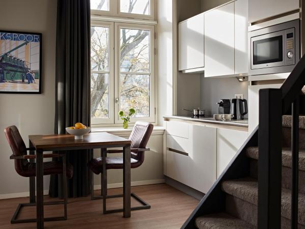 YAYS Amsterdam Maritime by Numa