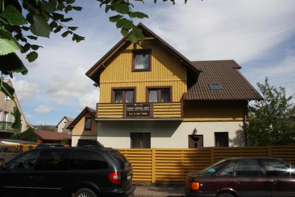 Medziotoju 9, Забронировать  Отели Паланги с парковкой, рядом с Palanga Concert Hall, Парковка