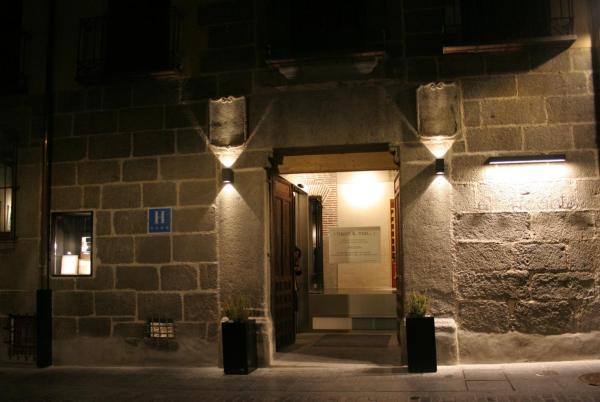 El Encanto Hotel & Cafetería