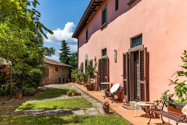 Podere Montalbano - appartamenti I Trebbiali, Забронировать Фермерский дом Фермерские дома Реджелло, Фермерский дом