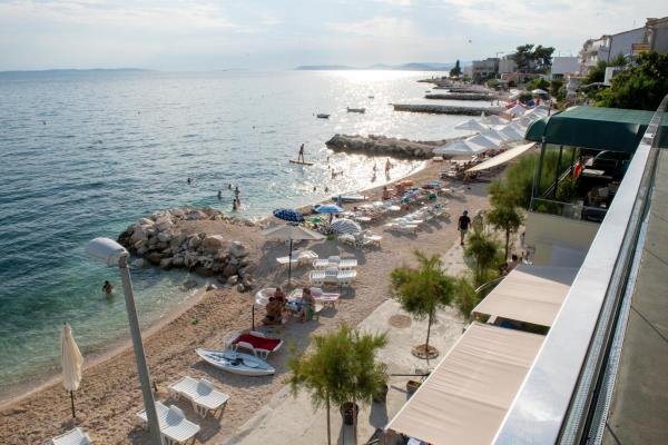 Apartments Zanic on The Beach, Забронировать Апартаменты/квартира Подстрана Окрестности Сплита