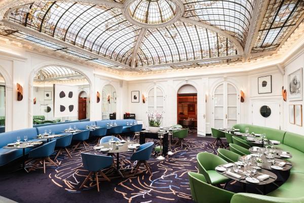 Hôtel Vernet Champs Elysées Paris, Забронировать  Бизнес-отели Парижа, рядом с Galeries du Panthéon Bouddhique du Japon et de la Chine, 4* 5*