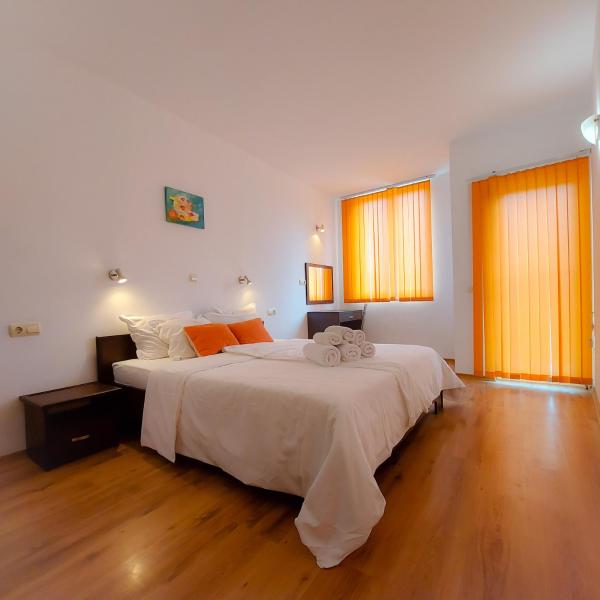 Tomi Family Apartments