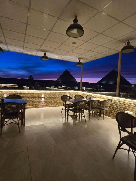 now pyramids inn