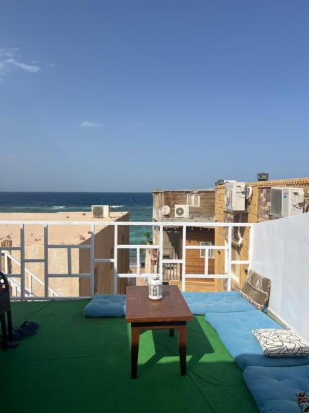Zalooma House I Beachfront Hostel Dahab, Забронировать  Дахаб Южный Синай