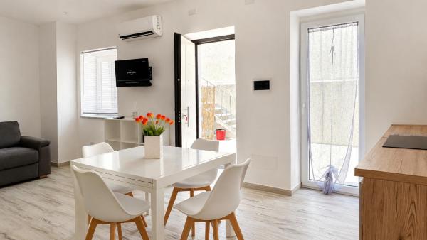 Mazzella Home