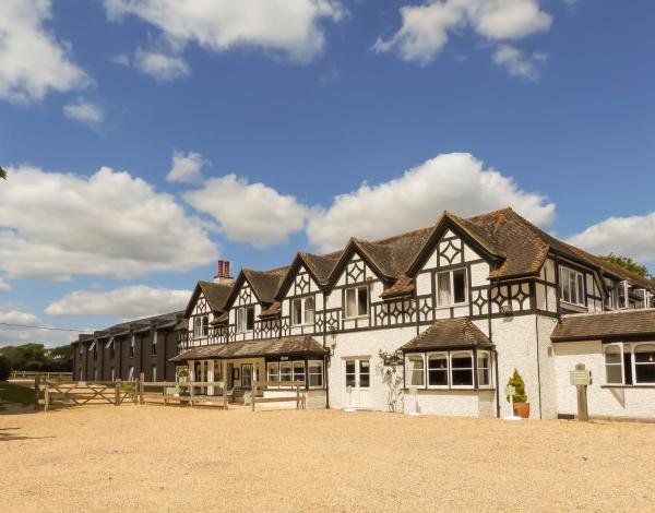 South Lawn Hotel