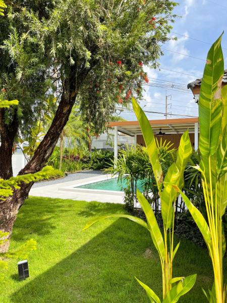 Lilly Pool Villa near Krabi Airport with Free Airport Shuttle, 预订  Ban Tha Nun 甲米府