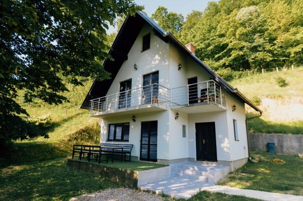 Villa Mostanica, Kozarska Dubica, Забронировать  Gornjoselci Босния и Герцеговина