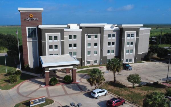 La Quinta by Wyndham Pearsall