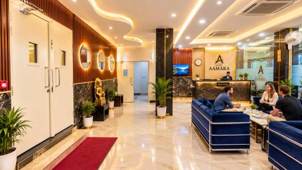 Amara Inn- Near IGI Delhi Airport, Забронировать  Отели Нью-Дели с парковкой, Парковка