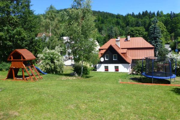 Holiday home in Josefuv Dul 1726, Забронировать Дом для отпуска Коттеджи Йозефув-Дул, Коттедж