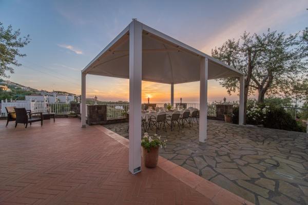 Villa Carolina Sorrento Private Heated Pool and Sea View, Забронировать Вилла Виллы Побережья Сорренто, Вилла