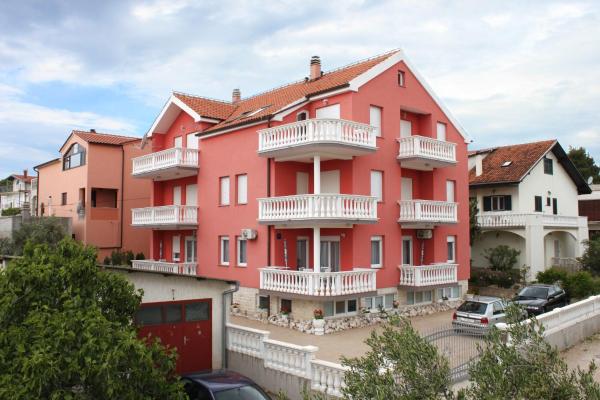 Apartments with a parking space Vodice - 6331, Забронировать Апартаменты/квартира Водице Шибенско-Книнская жупания