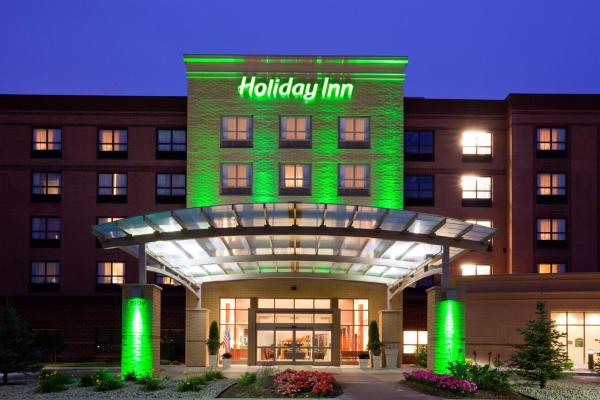 Holiday Inn Madison at The American Center by IHG