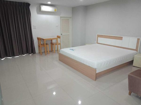 Townhouse Siam Privi Hotel