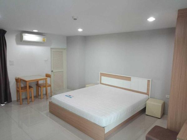 Townhouse Siam Privi Hotel