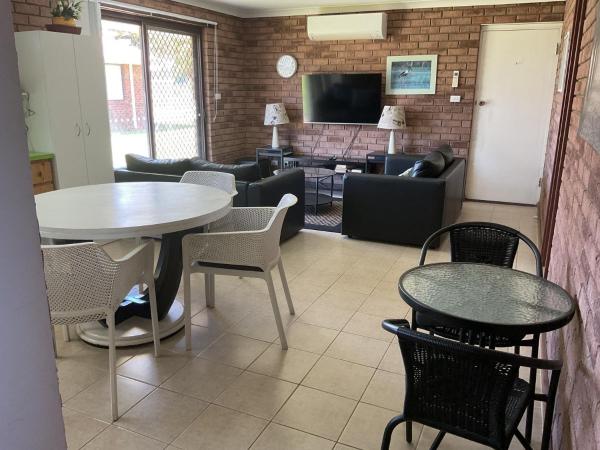 Ocean Beach Chalet 16