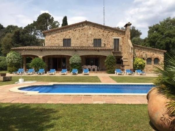 Spacious Villa in Romanyà de la Selva With Swimming Pool