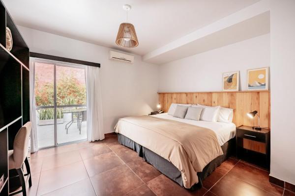 5411 Soho Hotel