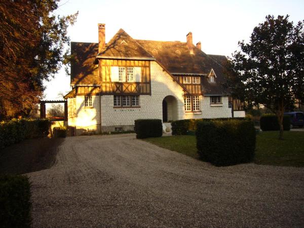 Le Manoir du coeur volant B&B, Забронировать Отель «постель и завтрак» Сент-Эньян Loir-et-Cher
