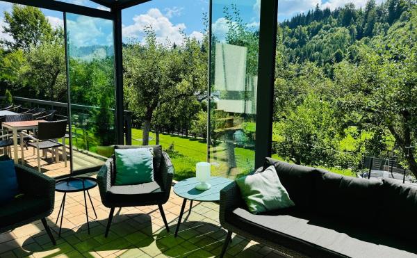 Cazare Colibita - Casa Lipan cu jacuzzi, foișor și loc de joacă