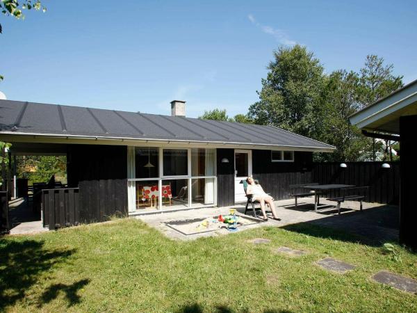 6 Person Holiday Home in Albaek-by Traum