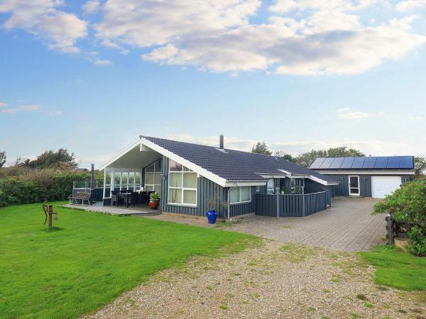 8 person holiday home in Løkken-By Traum
