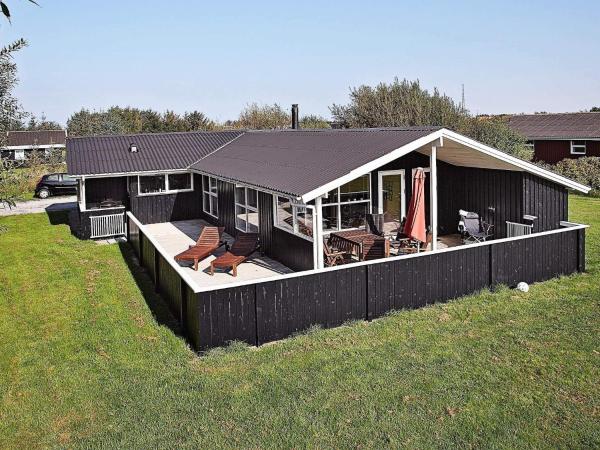 8 person holiday home in Hjørring-By Traum