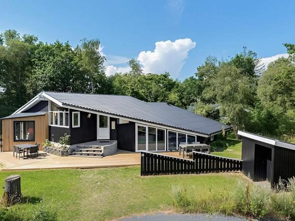 10 person holiday home in Hadsund-By Traum, Забронировать Дом для отпуска Виллы Одде, Вилла