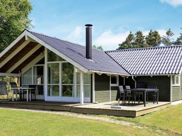 Spacious Holiday Home in Vejby near Sea