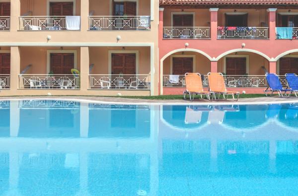 Aronda Apartments Дассия