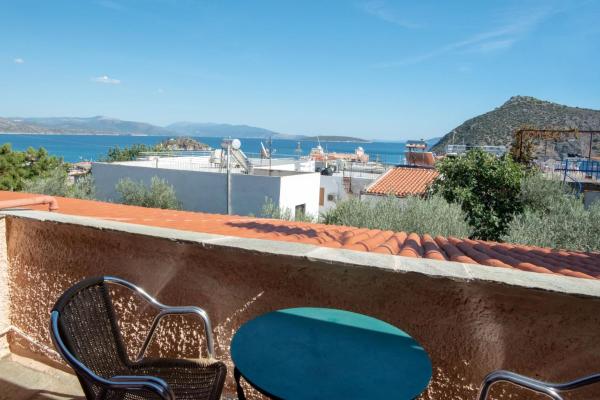 Kleoni Club Hotel & Apartments