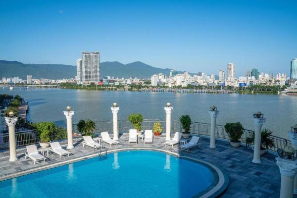 Green Plaza Hotel