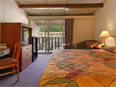 Travelodge Newark Airport