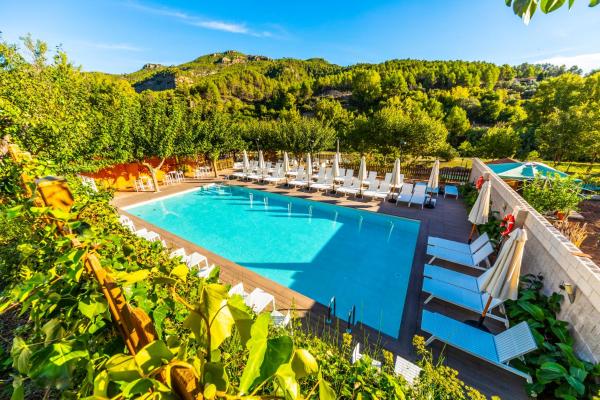 Hotel Rosaleda del Mijares, Забронировать Отель Отели Castellon Province с бассейном, Бассейн