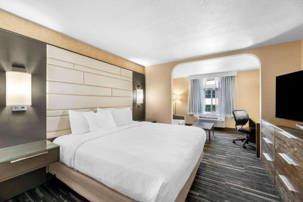 Best Western Plus Abbey Inn